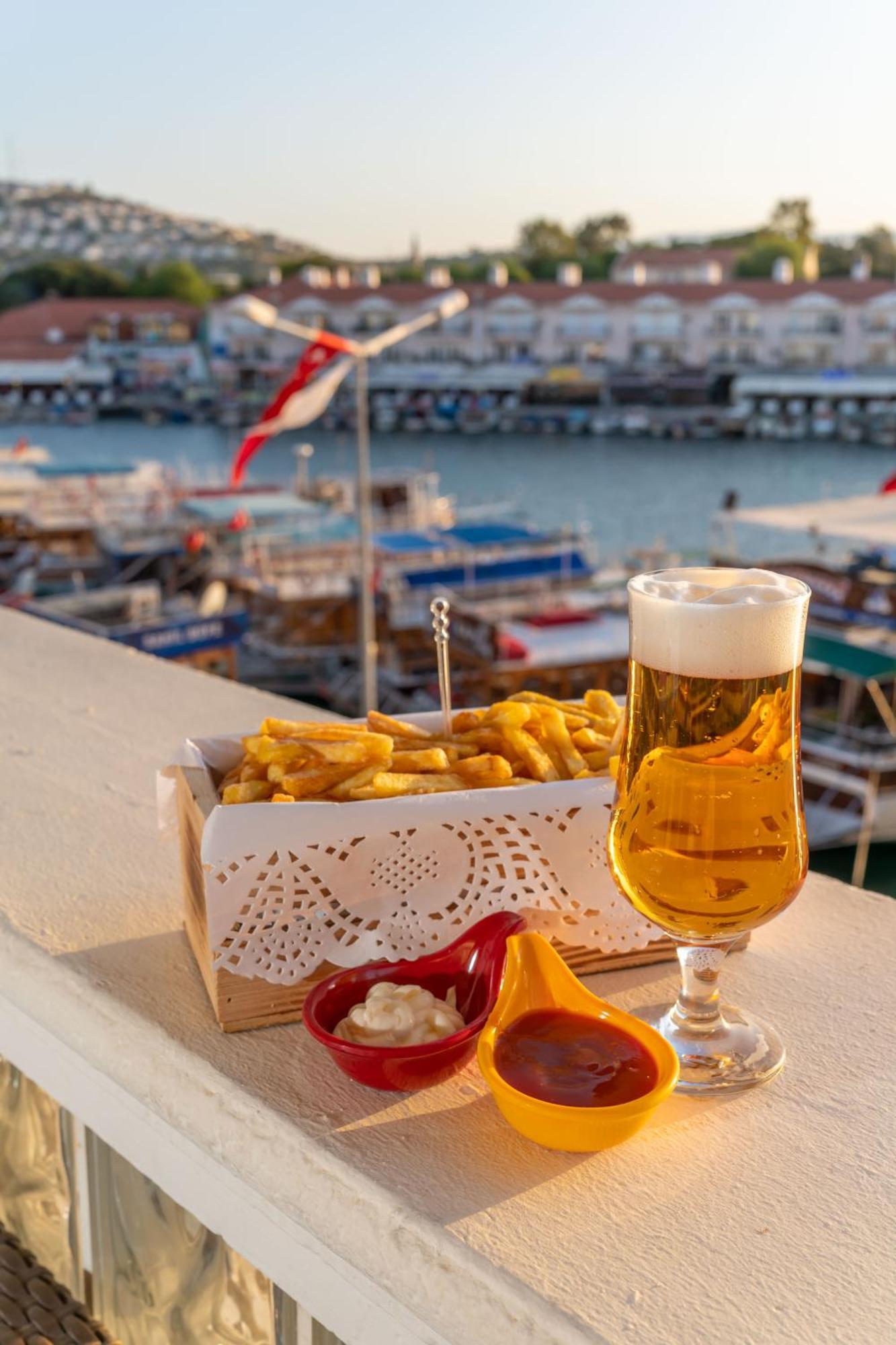 Hotel Karacam Foça Exterior foto